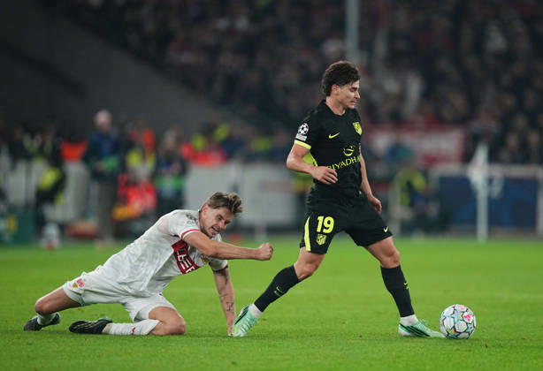 Julián Alvarez (Atleti) and Maximilian Mittelstadt (VFB Stuttgart) during VfB Stuttgart and Atlético Madrid, League Phase UEFA Champions League, at MHPArena, Stuttgart, Germany on October 20, 2026. DeFodi Images. -