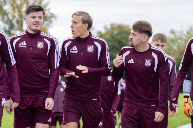 RSC Anderlecht open training 21 10 NEERPEDE, BELGIUM - OCTOBER 21 : Biancone Giulian defender of RSC Anderlecht, Augustinsson Ludwig defender of RSC Anderlecht, Bertaccini Adriano forward of RSC Anderlecht during an open training pictured on October 21, 2026 in Neerpede, Belgium, 21 10 2026 Neerpede Belgium  Copyright: xXpix