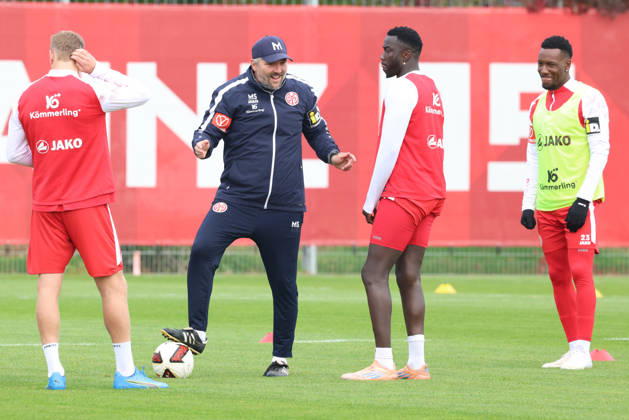 LENNARD MALONEY, MICHAEL SILBERBAUER, SILAS KATOMPA MVUMPA, SHERALDO BECKER TRAINING 1. FSV MAINZ 05 MAINZ