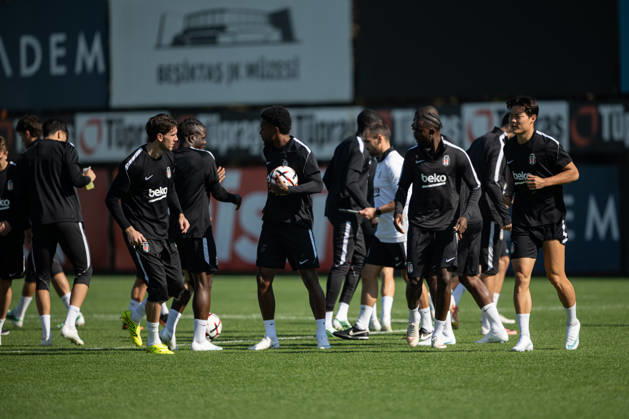 Besiktas training session ahead of UEFA Europa League match against Crystal Palace ISTANBUL, TURKIYE - OCTOBER 21: Players of Besiktas take part in a training session at BJK Nevzat Demir Training Facilities as the team completes its preparations ahead of their UEFA Europa League league phase week 3 football match against Crystal Palace in Istanbul, Turkiye, on October 21, 2026. Celal Gunes Anadolu Istanbul Turkey. Editorial use only. Please get in touch for any other usage.  Copyright: x2026xAnadoluxCelalxGunesx