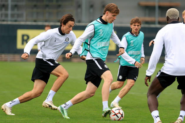 SOCCER - UEFA EL, Sturm vs Marseille GRAZ,AUSTRIA,21.OCT.26 - SOCCER - UEFA Europa League, SK Sturm Graz vs Olympique de Marseille, preview, training Sturm. Image shows Albert Vallc and Luca Weinhandl (Sturm).  GEPAxpictures xMarioxBuehner-Weinrauch