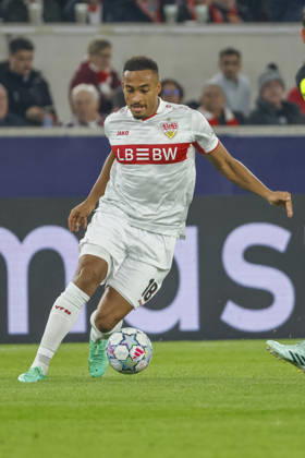 Jamie Leweling (VfB Stuttgart, 18) am Ball , Deutschland, Fussball, UEFA Champions League, 3. Spieltag, 2026 2027, VfB Stuttgart vs. Atletico Madrid, 20.10.2026, Stuttgart Arena Stuttgart Deutschland Copyright: xGrantxHubbsx