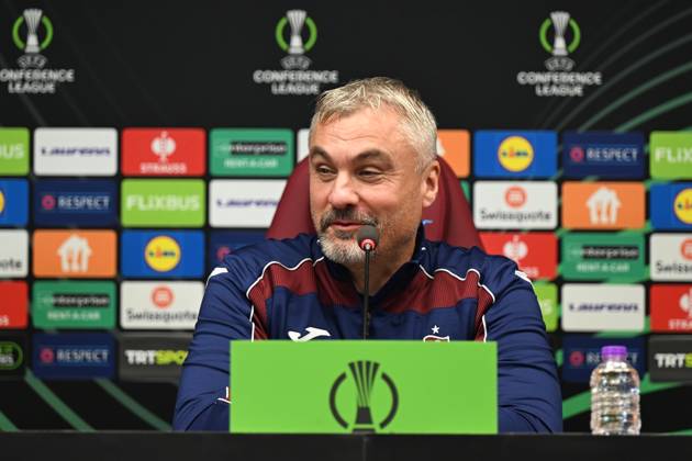 Trabzonspor hold press conference, PK, Pressekonferenz ahead of UEFA Conference League match against Hearts TRABZON, TURKIYE - OCTOBER 21: Trabzonspor head coach Thomas Reis and player Wagner Pina (not seen) attend a press conference at Papara Park ahead of their UEFA Conference League match against Scottish side Hearts in Trabzon, Turkiye, on October 21, 2026. Hasan Tascan Anadolu Trabzon Turkey. Editorial use only. Please get in touch for any other usage.  Copyright: x2026xAnadoluxHasanxTascanx