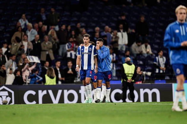FC Porto v PSV Eindhoven - UEFA Champions League 2026 27 League Phase MD3 Jakub Kiwior and Pablo Rosario of FC Porto react after losing the UEFA Champions League 2026 27 League Phase Matchday 3 match against PSV at Estadio do Dragao in Porto, Portugal, on October 20, 2026. porto Porto Portugal Copyright: xLuisxEirasx originalFilename:eiras-uefacham261020_npOiT
