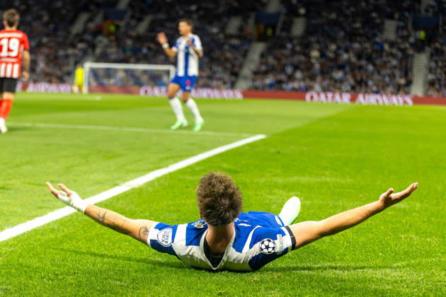 FC Porto v PSV Eindhoven - UEFA Champions League 2026 27 League Phase MD3 Oskar Pietuszewski of FC Porto in action during the UEFA Champions League match between FC Porto and PSV Eindhoven at Estadio do Dragao in Porto, Portugal, on October 20, 2026. PSV Eindhoven won the match 1-0. Porto Portugal Copyright: xSergioxMendesx originalFilename:pereira-notitle261020_np0CT