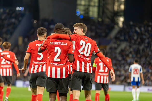 FC Porto v PSV Eindhoven - UEFA Champions League 2026 27 League Phase MD3 Guus Til of PSV Eindhoven celebrates after scoring the opening and only goal during the UEFA Champions League match against FC Porto at Estadio do Dragao in Porto, Portugal, on October 20, 2026. The PSV midfielder, wearing number 20, scored in the 57th minute to secure a 1-0 victory. Porto Portugal Copyright: xSergioxMendesx originalFilename:pereira-notitle261020_np5Ys
