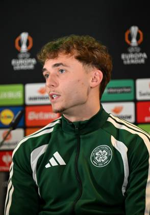 Callum Osmand of Celtic at press conference, PK, Pressekonferenz Celtic Training, Football, Lennoxtown Training Centre, Glasgow, Scotland, UK - 21 Oct 2026Glasgow Lennoxtown Training Centre Scotland United Kingdom  Copyright: xMarkxRunnacles Shutterstockx 17227769cj