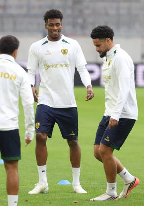 Union s Kevin Rodriguez and Union s Adem Zorgane pictured during a training session of Belgian soccer team Royale Union Saint-Gilloise, Wednesday 21 October 2026 in Dusseldorf, Germany, in preparation of tomorrow s game against Israeli Hapoel Be er Sheva F.C. on the third day of the UEFA Europa League league phase. The game was moved to Dusseldorf, as Belgian cities refused to host for security reasons. VIRGINIExLEFOUR  x190506698x