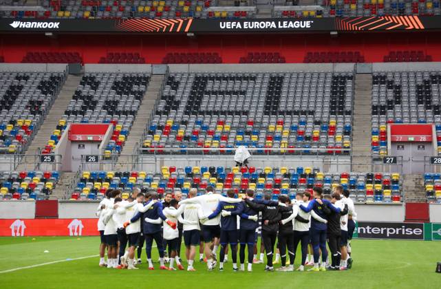 Illustration picture taken during a training session of Belgian soccer team Royale Union Saint-Gilloise, Wednesday 21 October 2026 in Dusseldorf, Germany, in preparation of tomorrow s game against Israeli Hapoel Be er Sheva F.C. on the third day of the UEFA Europa League league phase. The game was moved to Dusseldorf, as Belgian cities refused to host for security reasons. VIRGINIExLEFOUR  x190509388x
