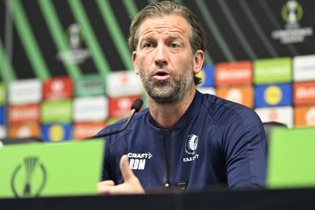 SC Braga v KAA Gent - UEFA Conference League Media Activities 21 10 2026 BRAGA, PORTUGAL - OCTOBER 21 : De Mil Rik head coach of KAA Gent speaking with the media during a pre-match press conference, PK, Pressekonferenz ahead of the UEFA Conference League 2026 27 League Phase matchday 2 match between SC Braga and KAA Gent on October 21, 2026 in Braga, Portugal, 21 10 2026 Braga Portugal  Copyright: xNicoxVereeckenx
