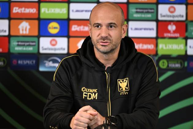 FC Midtjylland v Sint-Truidense VV - UEFA Conference League Media Activities 21 10 2026 HERNING, DENMARK - OCTOBER 21 : De Meyer Frederic head coach of Sint-Truidense VV speaking with the media during a pre-match press conference, PK, Pressekonferenz ahead of the UEFA Conference League 2026 27 League Phase matchday 2 match between FC Midtjylland and Sint-Truidense VV on October 21, 2026 in Herning, Denmark, 21 10 2026 Herning Denmark  Copyright: xTomasxSiskx