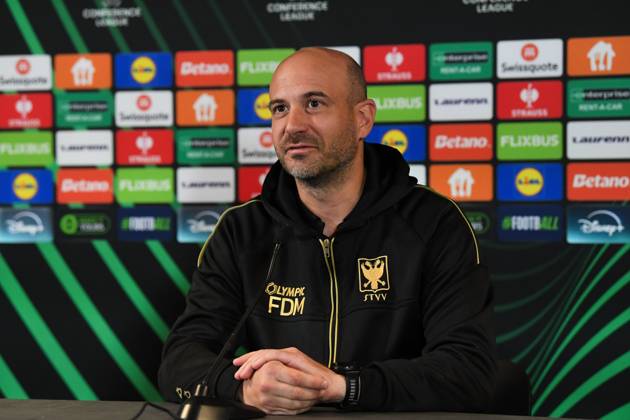 STVV s head coach Frederic De Meyer pictured during a press conference, PK, Pressekonferenz of Belgian soccer team Sint-Truidense VV, Wednesday 21 October 2026 in Herning, Denmark, in preparation of tomorrow s game against Danish FC Midtjylland on the second day of the UEFA Conference League league phase. JILLxDELSAUX  x190514533x