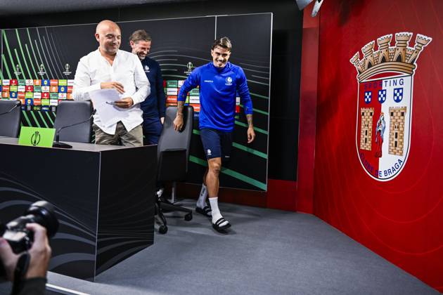 Rik De Mil, head coach of KAA Gent and Tiago Araujo of KAA Gent pictured during a press conference, PK, Pressekonferenz of Belgian soccer team KAA Gent, Wednesday 21 October 2026 in Braga, Portugal. The team is preparing for the second match of the UEFA Conference League league phase against Portuguese SC Braga tomorrow. TOM GOYVAERTS TomxGoyvaerts  x190516430x