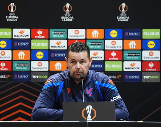 Ahead of Besiktas v Crystal Palace - UEFA Europa League ISTANBUL, TURKIYE - OCTOBER 21: Pierre Sage, head coach of Crystal Palace attends a press conference, PK, Pressekonferenz at Tupras Stadium ahead of UEFA Europa League football match against Besiktas in Istanbul, Turkiye on October 21, 2026. Esra Bilgin Anadolu Istanbul Turkey. Editorial use only. Please get in touch for any other usage.  Copyright: x2026xAnadoluxEsraxBilginx