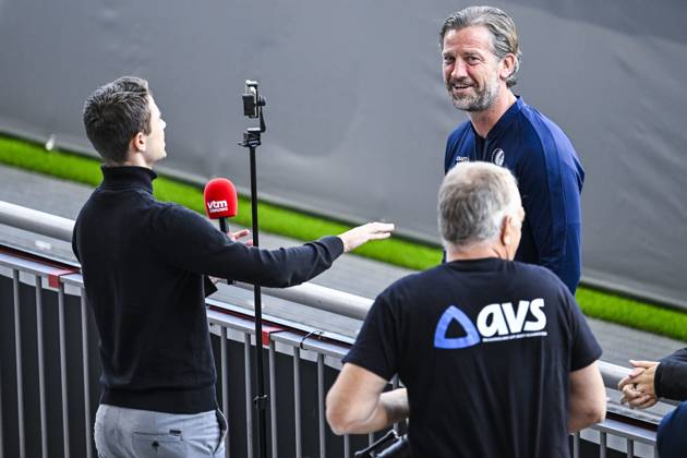 Rik De Mil, head coach of KAA Gent pictured during a training session of Belgian soccer team KAA Gent, Wednesday 21 October 2026 in Braga, Portugal. The team is preparing for the second match of the UEFA Conference League league phase against Portuguese SC Braga tomorrow. TOM GOYVAERTS TomxGoyvaerts x190521274x