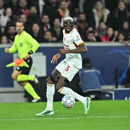Lille v Galatasaray - UEFA Champions League LILLE, FRANCE - OCTOBER 21: Victor Osimhen of Galatasaray in action during UEFA Champions League match between Lille and Galatasaray at Stade Pierre-Mauroy (Pierre Mauroy Stadium) in Lille, France on October 21, 2026. Mustafa Yalcin Anadolu Lille France. Editorial use only. Please get in touch for any other usage.  Copyright: x2026xAnadoluxMustafaxYalcinx