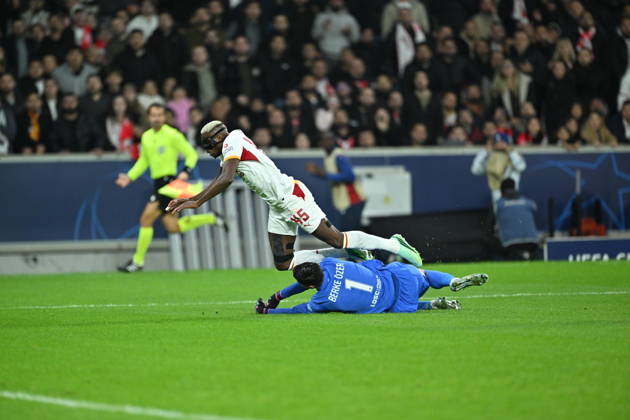 Lille LOSC v Galatasaray - UEFA Champions League LILLE, FRANCE - OCTOBER 21: Victor Osimhen of Galatasaray falls on the ground during UEFA Champions League match between Lille and Galatasaray at Stade Pierre-Mauroy (Pierre Mauroy Stadium) in Lille, France on October 21, 2026. Mustafa Yalcin Anadolu Lille France. Editorial use only. Please get in touch for any other usage.  Copyright: x2026xAnadoluxMustafaxYalcinx