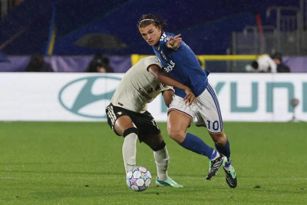 October 21, 2026, Como, ITALY: Como™s Nico Paz (R) during the Uefa Champions league soccer match between Como and Manchester United, ManU at Stadio Giuseppe Sinigaglia Stadium, Como, 21 October 2026. ANSA ANTONIO SAIA. Soccer: Uefa Champions League; Como-Manchester United  - ZUMAa110 20261021_zaf_a110_048 Copyright: xAntonioxSaiax