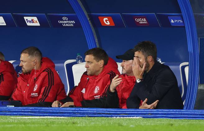 Manchester United, ManU manager Michael Carrick shows a look of dejection Como v Manchester United, UEFA Champions League, Football, Stadio Giuseppe Sinigaglia, Como, Italy - 21 Oct 2026Como Stadio Giuseppe Sinigaglia Italy  Copyright: xKieranxMcManus Shutterstockx 17228238z