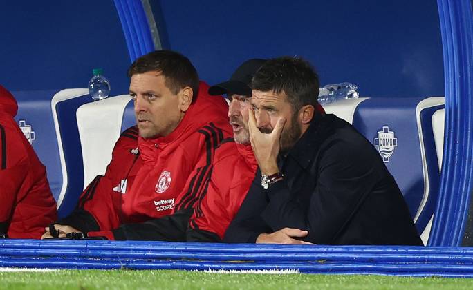 Manchester United, ManU manager Michael Carrick shows a look of dejection Como v Manchester United, UEFA Champions League, Football, Stadio Giuseppe Sinigaglia, Como, Italy - 21 Oct 2026Como Stadio Giuseppe Sinigaglia Italy  Copyright: xKieranxMcManus Shutterstockx 17228238y