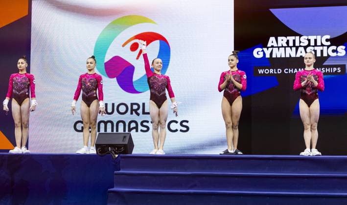 ROTTERDAM - The Russian gymnasts during the team final at the World Gymnastics Championships in Rotterdam Ahoy. IRIS VAN DEN BROEK ANP xVIxANPxSportx xxANPxIVx 573180325 originalFilename: 573180325.jpg