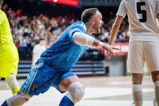 Belgium vs Slovenia - FIFA Futsal World Cup 2028 Main Round Group Phase ANTWERPEN, BELGIUM - OCTOBER 21 : Vrancken Dries goalkeeper of Red Devils Futsal celebrates scoring a goal during the FIFA Futsal World up 2028 main round group phase at the Lotto Arena on October 21, 2026 in Antwerpen, Belgium, 21 10 2026 Antwerpen Belgium  Copyright: xGvgx