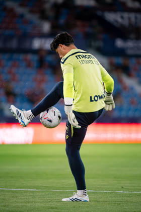 October 21, 2026, Valencia, Valencia, Spain: PABLO CAMPOS of Levante UD warm up during the LaLiga EA Sports, match between Levante UD and Athletic Club at Ciutat de Valencia stadium Valencia Spain - ZUMAs385 20261021_zsp_s385_003 Copyright: xLeopoldxSoglox