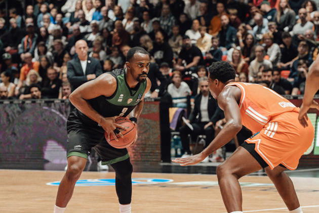 4. Spieltag des Basketball Eurocup Niners Chemnitz -Slask Wroclaw 21.10.2026 ab 19:00 Uhr Chemnitz, Chemnitz Arena Im Foto:02 Anthonny Hickey, 01 Phlandrous Fleming JR 4. Spieltag des Basketball Eurocup Niners Chemnitz -Slask Wroclaw Chemnitz Sachsen Deutschland Copyright: xEHLxMedia MichelxKöhlerx 20262110-Niners-Chemnitz-Slask-Wroclaw-009