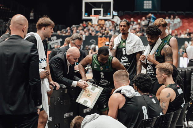 4. Spieltag des Basketball Eurocup Niners Chemnitz -Slask Wroclaw 21.10.2026 ab 19:00 Uhr Chemnitz, Chemnitz Arena Im Foto: Team Slask Wroclaw 4. Spieltag des Basketball Eurocup Niners Chemnitz -Slask Wroclaw Chemnitz Sachsen Deutschland Copyright: xEHLxMedia MichelxKöhlerx 20262110-Niners-Chemnitz-Slask-Wroclaw-027