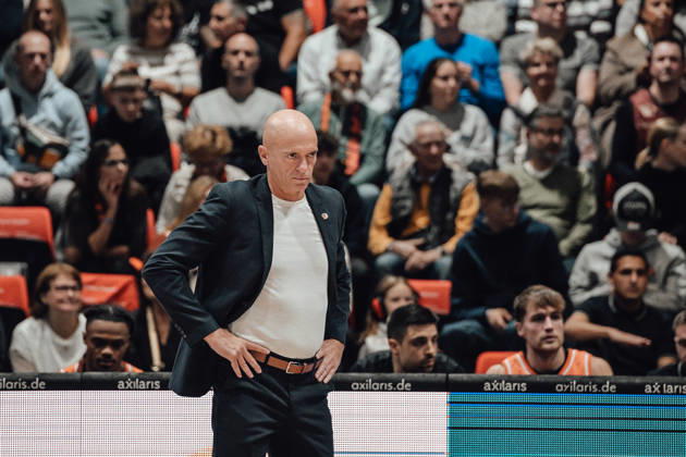 4. Spieltag des Basketball Eurocup Niners Chemnitz -Slask Wroclaw 21.10.2026 ab 19:00 Uhr Chemnitz, Chemnitz Arena Im Foto:Head Coach Rodrigo Pastore 4. Spieltag des Basketball Eurocup Niners Chemnitz -Slask Wroclaw Chemnitz Sachsen Deutschland Copyright: xEHLxMedia MichelxKöhlerx 20262110-Niners-Chemnitz-Slask-Wroclaw-038