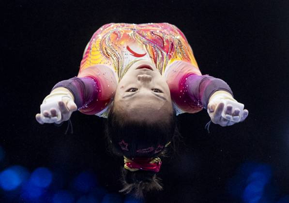ROTTERDAM - Qingying Zhang (China) during the team final at the World Gymnastics Championships in Rotterdam Ahoy. IRIS VAN DEN BROEK ANP xVIxANPxSportx xxANPxIVx 573183848 originalFilename: 573183848.jpg