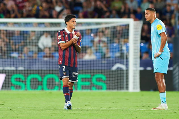Roger Brugue (Levante UD) celebrates after scoring his team‘s first goal during the LaLiga EA Sports match between Levante UD and Athletic Club at Estadi Ciutat de València on October 21, 2026 in Valencia, Spain. -