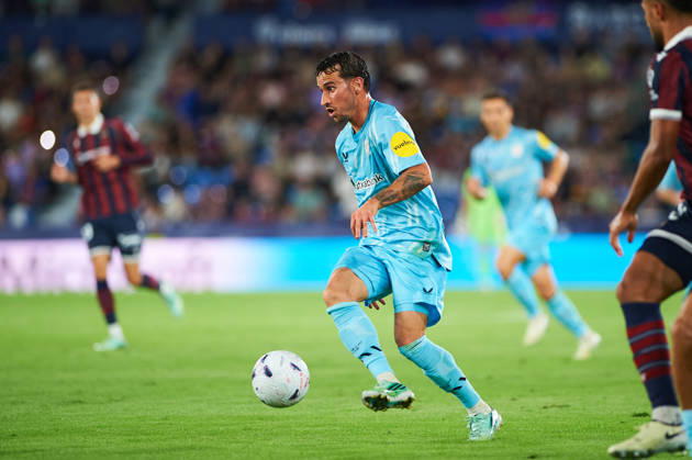 Alex Berenguer (Athletic Club) during the LaLiga EA Sports match between Levante UD and Athletic Club at Estadi Ciutat de València on October 21, 2026 in Valencia, Spain. -