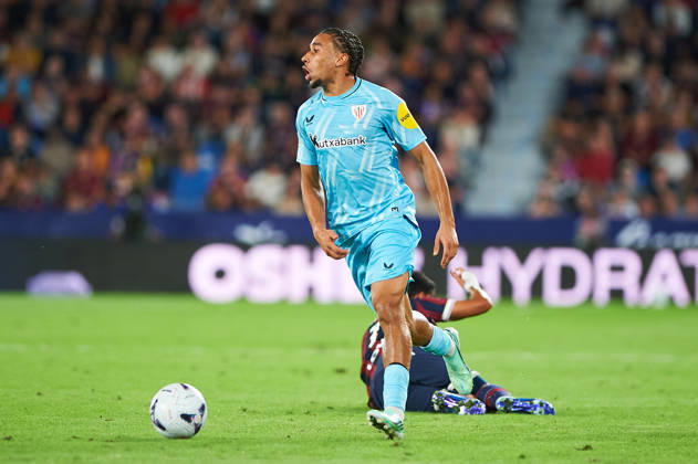 Johaneko Louis-Jean (Athletic Club) during the LaLiga EA Sports match between Levante UD and Athletic Club at Estadi Ciutat de València on October 21, 2026 in Valencia, Spain. -