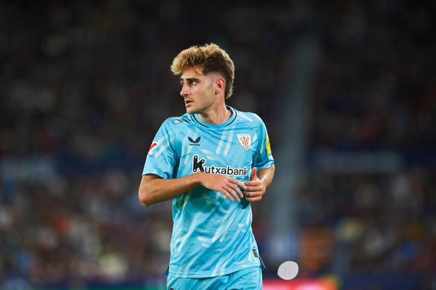 Robert Navarro (Athletic Club) during the LaLiga EA Sports match between Levante UD and Athletic Club at Estadi Ciutat de València on October 21, 2026 in Valencia, Spain. -