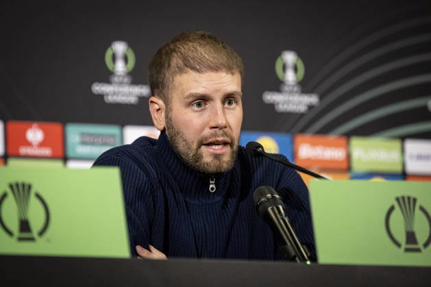 Coach Fabian Hurzeler of Brighton speaks during the press conference, PK, Pressekonferenz prior to the Football Conference League 2nd round match FK Jablonec vs Brighton in Jablonec nad Nisou, Czech Republic, October 21, 2026. (CTKxPhoto RadekxPetrasek) CTKPhotoP2026102108486  CTKPhotoP2026102108486