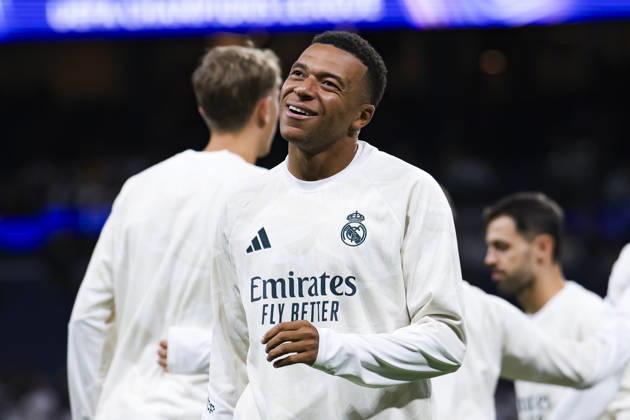 Real Madrid v RB Leipzig - UEFA Champions League 2026 27 October 21, 2026, Santiago Bernabeu stadium, Madrid, Spain: Kylian Mbappe of Real Madrid are warm up smile UEFA Champions League 2026 27 football match between Real Madrid and RB Leipzig at Santiago Bernabeu stadium on October 21, 2026, in Madrid, Spain. Madrid Santiago Bernabeu Stadium Madrid Spain Copyright: xAlejandroxMatiasxAcostax