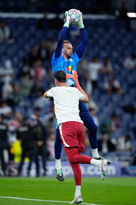 October 21, 2026, Madrid, Madrid, Spain: Maarten Vandevoordt of RB Leipzig warms up during the UEFA Champions League 2026 27 League Phase MD3 match between Real Madrid CF and RB Leipzig at Bernabeu stadium on October 21, 2026, in Madrid, Spain. Madrid Spain - ZUMAa181 20261021_zaa_a181_044 Copyright: xDennisxAgyemanx