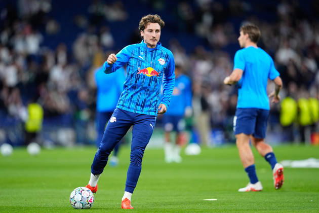 October 21, 2026, Madrid, Madrid, Spain: Rocco Reitz of RB Leipzig warms up during the UEFA Champions League 2026 27 League Phase MD3 match between Real Madrid CF and RB Leipzig at Bernabeu stadium on October 21, 2026, in Madrid, Spain. Madrid Spain - ZUMAa181 20261021_zaa_a181_045 Copyright: xDennisxAgyemanx