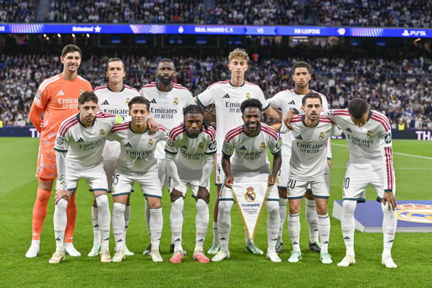 October 21, 2026, Madrid, Madrid, Spain: Players of Real Madrid CF pose for photo during the match on Matchday 3 of the group stage of the 2026 27 UEFA Champions League between REAL MADRID C.F. and RB LEIPZIG, played at the Bernabo u Stadium on october 21, 2026, in Madrid, Spain. Madrid Spain - ZUMAc312 20261021_zsp_c312_050 Copyright: xOscarxManuelxSanchezx