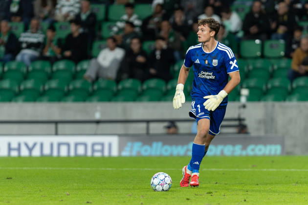 October 21, 2026, Lisbon, Lisbon, Portugal: Lask goalkeeper from Austria LUKAS JUNGWIRTH (1) in action during the game for the League Phase for the UEFA Champions League between Sporting and LASK Linz at Estadio Jose de Alvalade Lisbon Portugal - ZUMAs359 20261021_zsp_s359_008 Copyright: xAlexandrexdexSousax