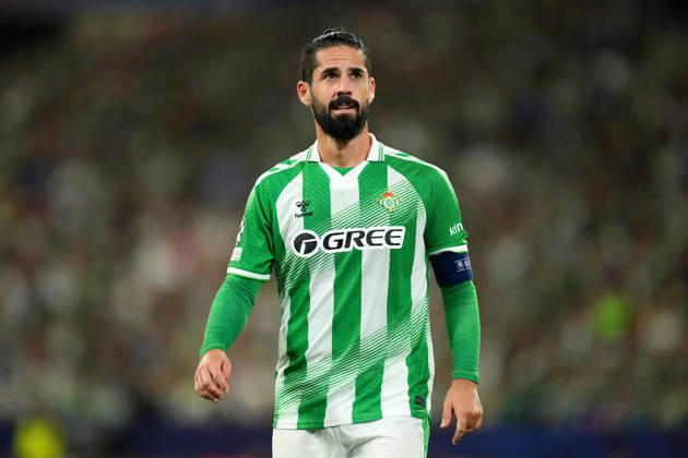 UEFA Champions League: Real Betis Balompie v Feyenoord Rotterdam SEVILLE, SPAIN - OCTOBER 21: Isco of Real Betis Balompie looks on during the UEFA Champions League match between Real Betis Balompie and Feyenoord Rotterdam at Estadio La Cartuja on October 21, 2026 in Seville, Spain Copyright: xYannickxVerhoevenx