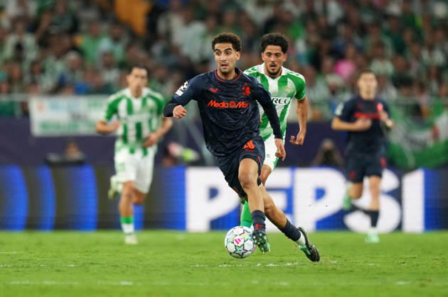 UEFA Champions League: Real Betis Balompie v Feyenoord Rotterdam SEVILLE, SPAIN - OCTOBER 21: Oussama Targhalline of Feyenoord Rotterdam dribbles during the UEFA Champions League match between Real Betis Balompie and Feyenoord Rotterdam at Estadio La Cartuja on October 21, 2026 in Seville, Spain Copyright: xYannickxVerhoevenx