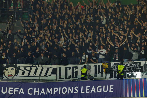 LASK Fans seen in football match between Sporting CP and LASK in UEFA Champions League 2026 27 at Estadio JosÃ Alvalade, Lisboa, Portugal (Luis Loureiro Ball Raw Images PT) Lisboa Estadio JosÃ Alvalade Portugal Copyright: xLuisxLoureirox LloureiroSPCxLUSK-0758