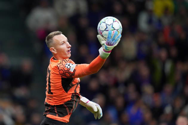 Shakhtar s goalkeeper Dmytro Riznyk during the Uefa Champions League soccer match between Inter and Shakhtar Donetsk at San Siro Stadium in Milan , Italy - Wednesday October 21 , 2026. - Soccer Copyright: xSpada LaPressex