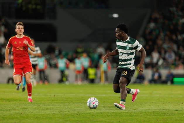 Nestory Irankunda seen in football match between Sporting CP and LASK in UEFA Champions League 2026 27 at Estadio JosÃ Alvalade, Lisboa, Portugal (Luis Loureiro Ball Raw Images PT) Lisboa Estadio JosÃ Alvalade Portugal Copyright: xLuisxLoureirox LloureiroSPCxLUSK-2696