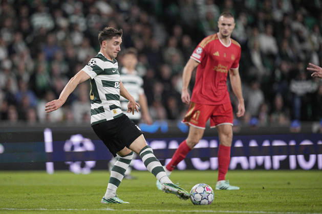 LISBON, PORTUGAL - OCTOBER 21: Ivan Fresneda of Sporting CP passes the ball during the UEFA Champions League 2026 27 League Phase MD3 match between Sporting Club de Portugal and LASK at Estadio Jose Alvalade on October 21, 2026 in Lisbon, Portugal (Photo by Pedro Loureiro Sports Press Photo SPP) Copyright: xSportsxPressxPhotox Sportspressphoto_SPR262922