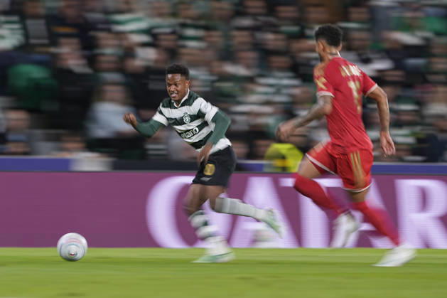 LISBON, PORTUGAL - OCTOBER 21: Geny Catamo of Sporting CP runs with the ball during the UEFA Champions League 2026 27 League Phase MD3 match between Sporting Club de Portugal and LASK at Estadio Jose Alvalade on October 21, 2026 in Lisbon, Portugal (Photo by Pedro Loureiro Sports Press Photo SPP) Copyright: xSportsxPressxPhotox Sportspressphoto_SPR262957