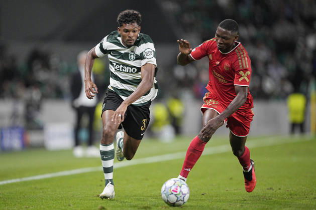 LISBON, PORTUGAL - OCTOBER 21: Luis Guilherme of Sporting CP and Yvan Dibango of LASK Linz challenges for the ball during the UEFA Champions League 2026 27 League Phase MD3 match between Sporting Club de Portugal and LASK at Estadio Jose Alvalade on October 21, 2026 in Lisbon, Portugal (Photo by Pedro Loureiro Sports Press Photo SPP) Copyright: xSportsxPressxPhotox Sportspressphoto_SPR263131