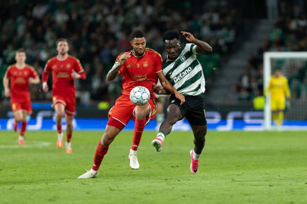 October 21, 2026, Lisbon, Lisbon, Portugal: Lask defender from The Netherlands XAVIER MBUYAMBA (4) and Sporting forward from Australia NESTORY IRANKUNDA (19) in action during the game for the League Phase for the UEFA Champions League between Sporting and LASK Linz at Estadio Jose de Alvalade Soccer 2026: Sporting 2:3 LASK Linz  - ZUMAs359 20261021_zsp_s359_127 Copyright: xAlexandrexdexSousax